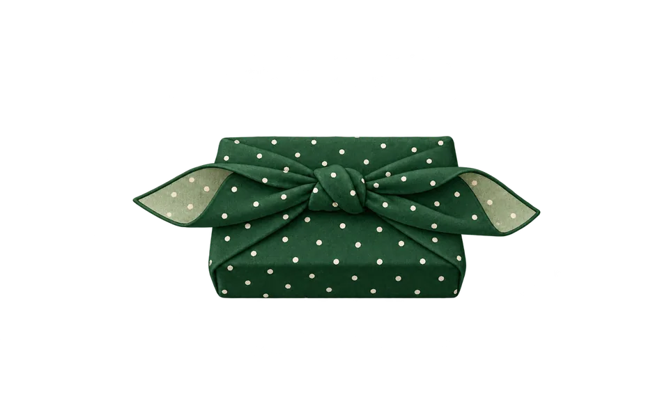 Tie the side corners on top of the parcel.