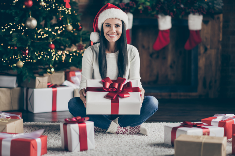 27 świątecznych prezentów dla kobiet, które mają już wszystko