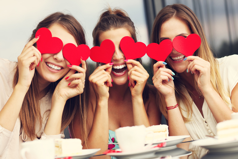 27 Valentine's Day Gifts for Friends Who Needs Some Love
